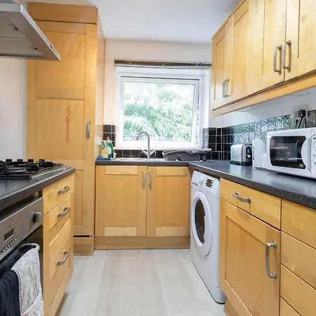 Hanifa Place Leeds (West Yorkshire)